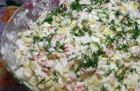 Салат с крабовыми палочками и рисом, рецепт с фото